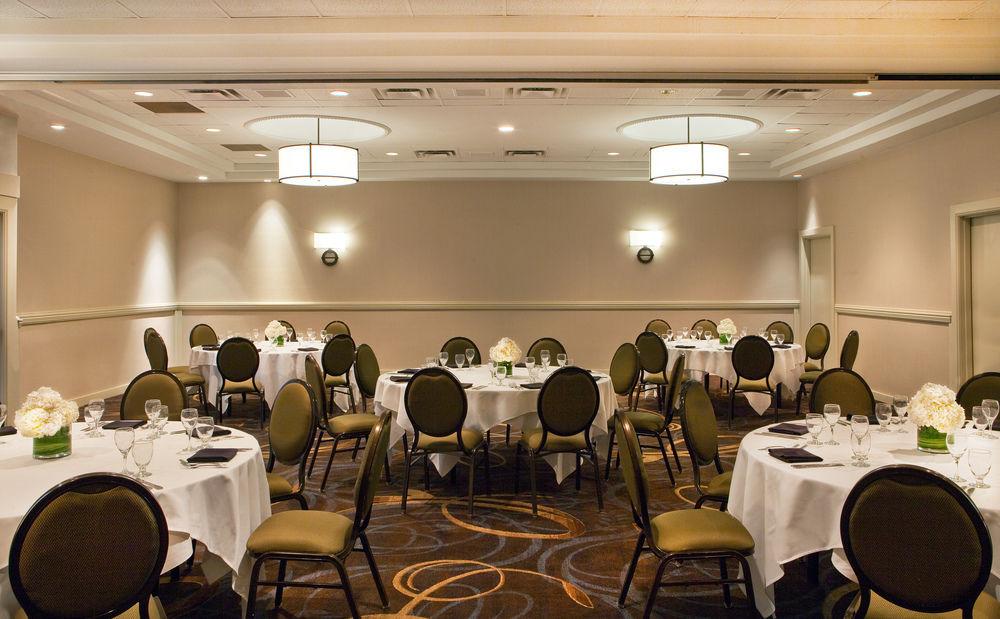 Hilton Kansas City Country Club Plaza Exterior photo