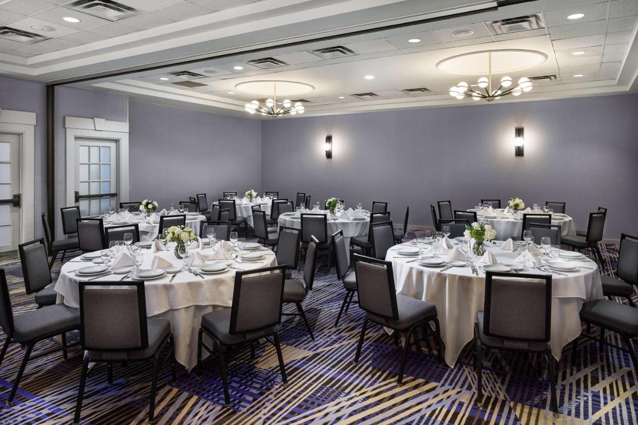 Hilton Kansas City Country Club Plaza Exterior photo