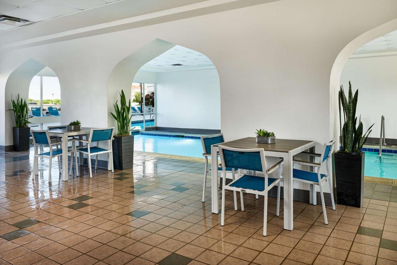Hilton Kansas City Country Club Plaza Exterior photo