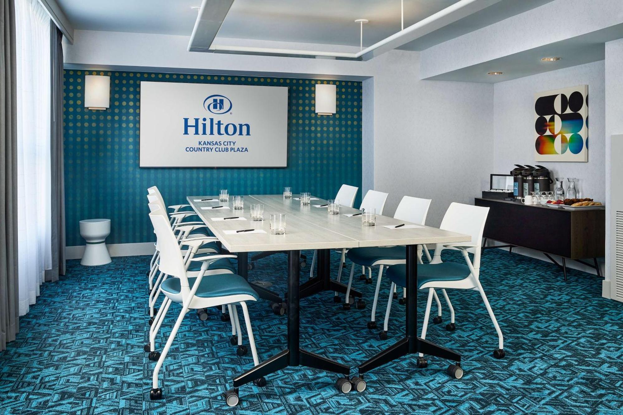 Hilton Kansas City Country Club Plaza Exterior photo
