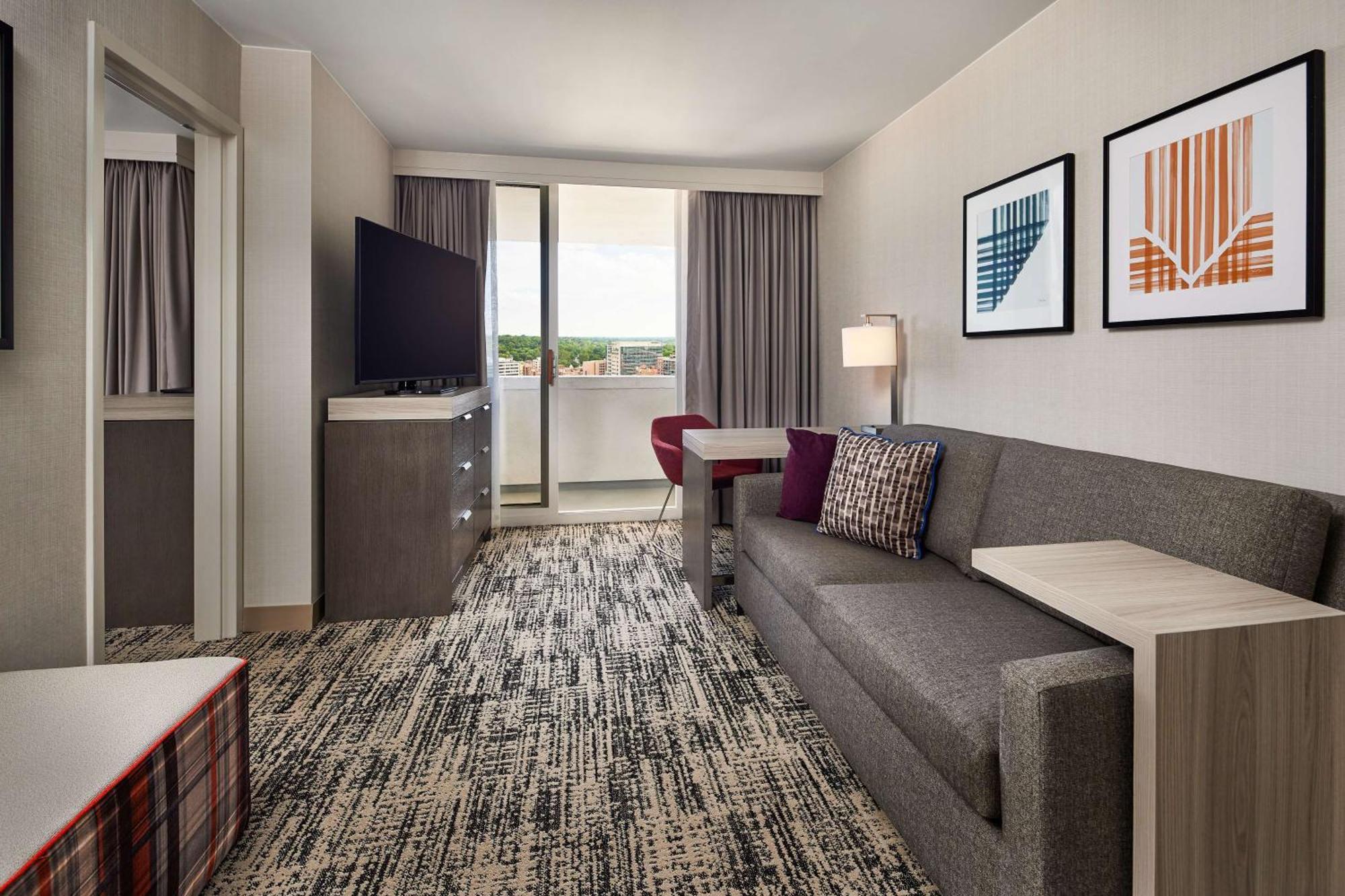 Hilton Kansas City Country Club Plaza Exterior photo