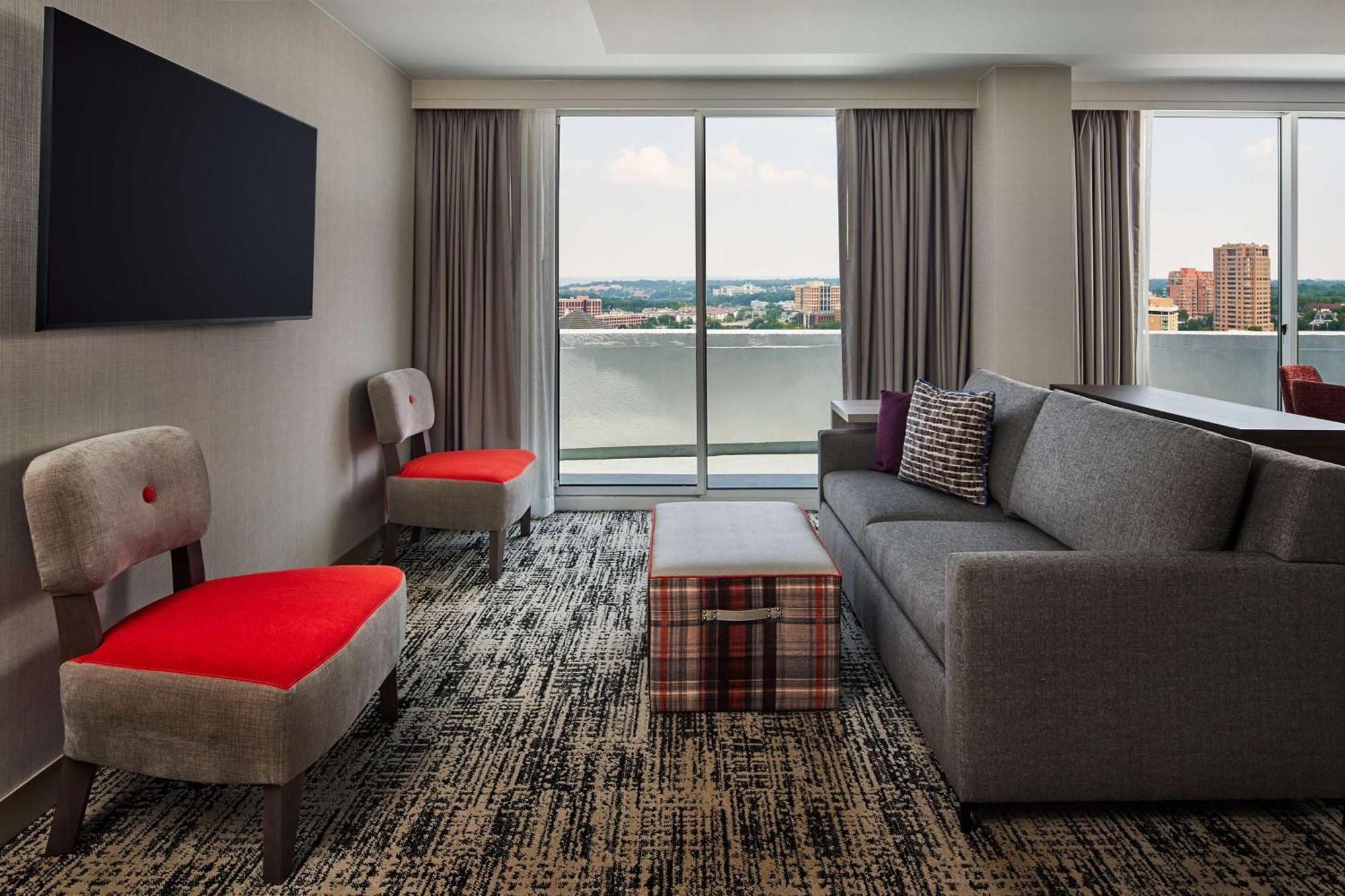 Hilton Kansas City Country Club Plaza Exterior photo