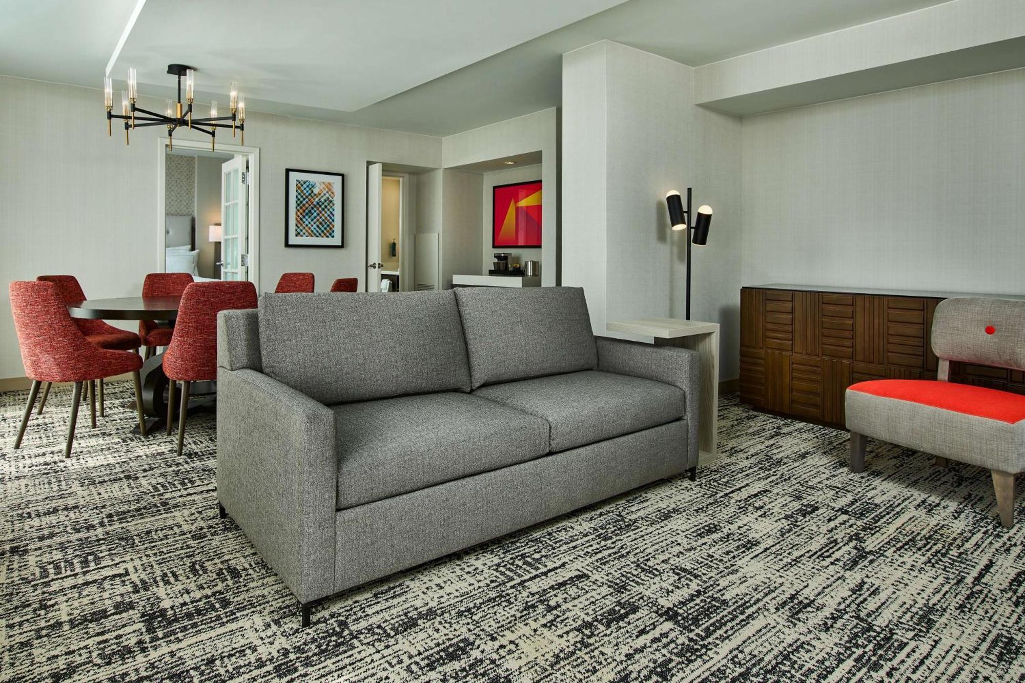 Hilton Kansas City Country Club Plaza Exterior photo